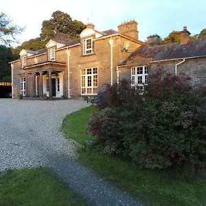 Ross House Hotel